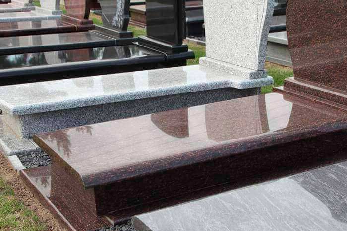 Гранитный памятник